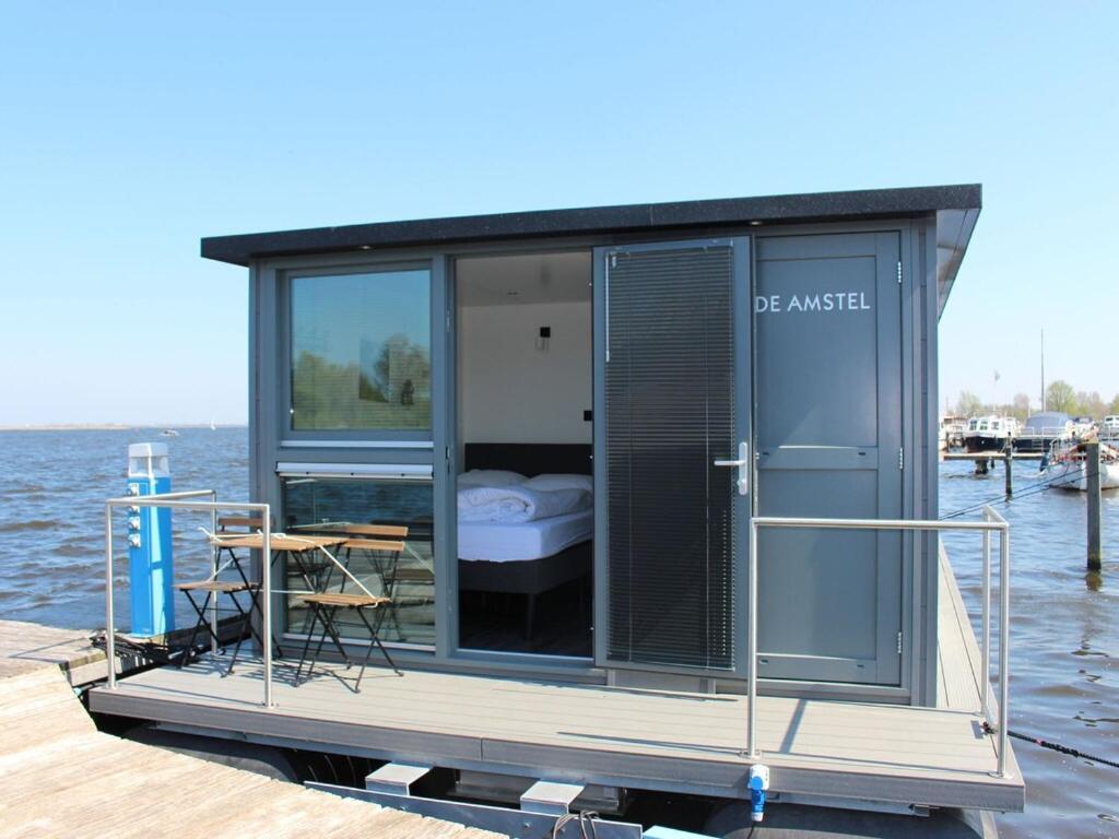 Modern Houseboat With Air Conditioning Located In Marina Uitgeest Bagian luar foto